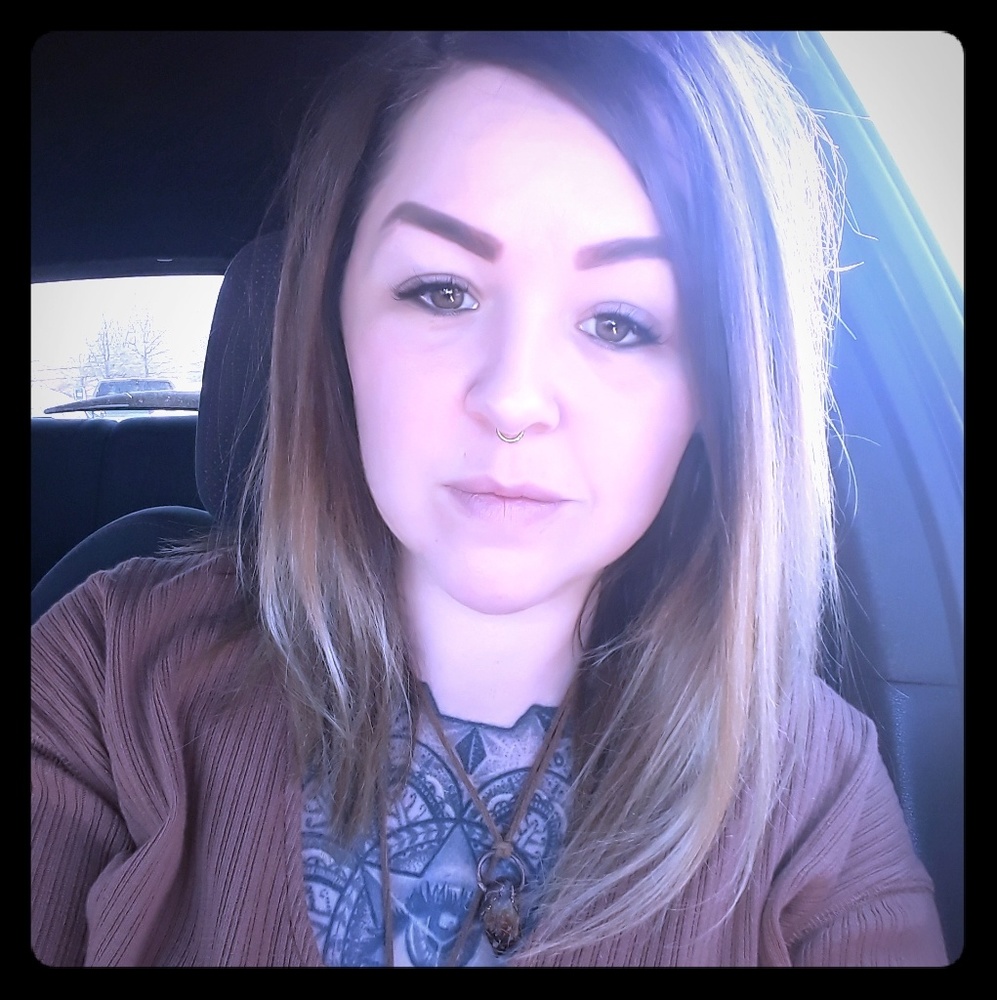Meet your Posher, Melissa